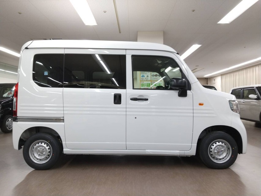 ホンダ N VAN 2枚目