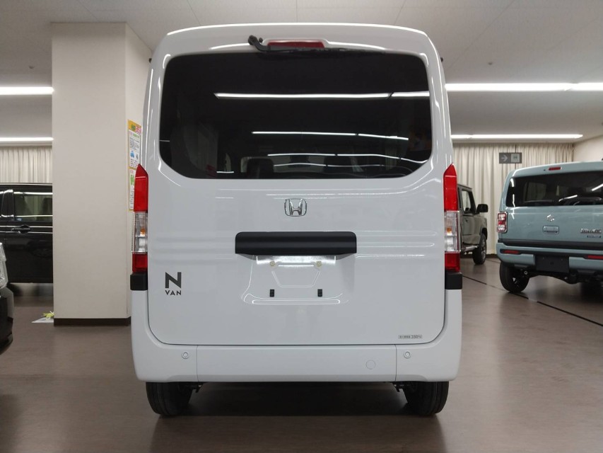 ホンダ N VAN 3枚目